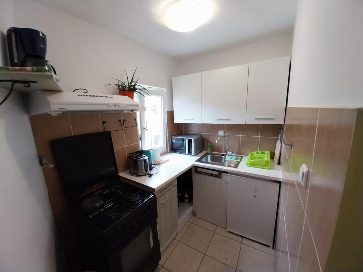 מאלי לוסיניי Apartmani Jadran מראה חיצוני תמונה