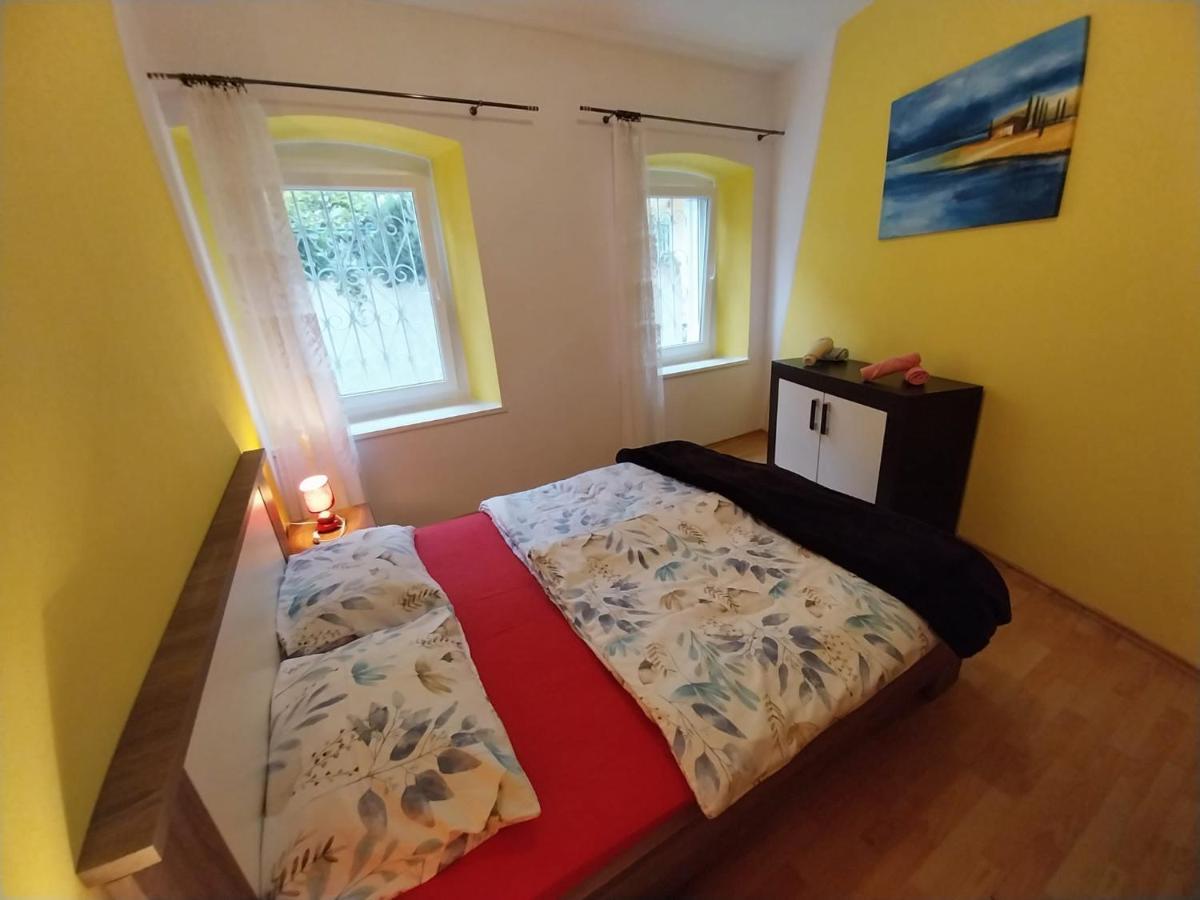 מאלי לוסיניי Apartmani Jadran מראה חיצוני תמונה