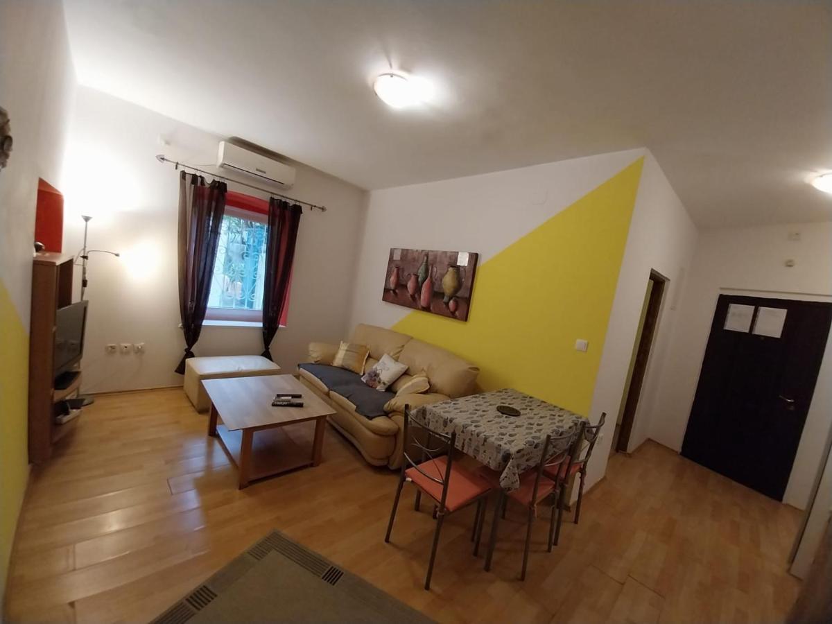 מאלי לוסיניי Apartmani Jadran מראה חיצוני תמונה