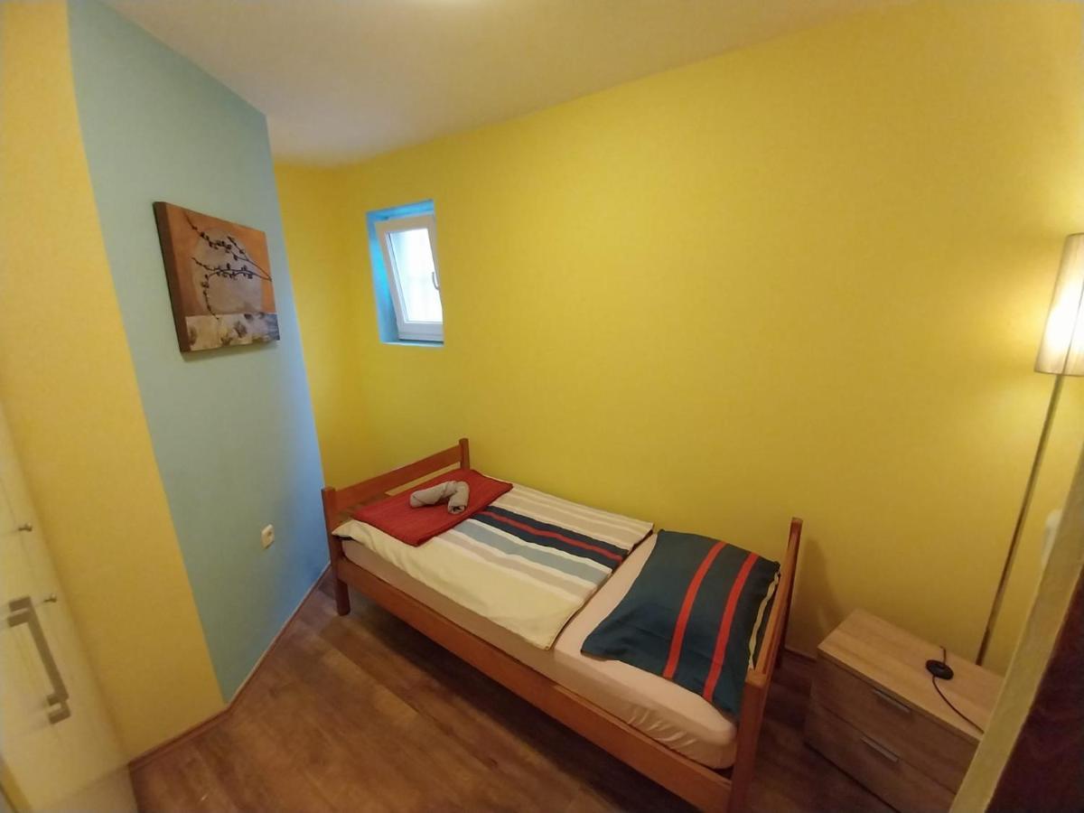מאלי לוסיניי Apartmani Jadran מראה חיצוני תמונה